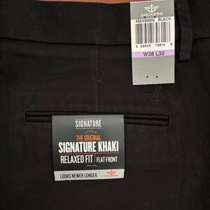 MEN'S BLACK DOCKERS THE ORIGINAL SIGNATURE COLLECTION KHAKI SIZE W38 X L32